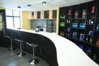 Lantian Hotel Hotels in Honghu