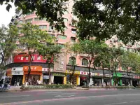 Zhongxian Junxuan Hotel