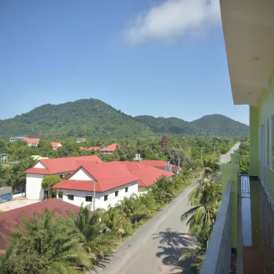 Reachbut Sessor Hotel Hotels near ឆ្នេរ​កោះទន្សាយ