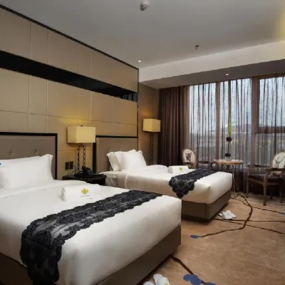 Lotus Blu Hotel Hotels near Albay Astrodome