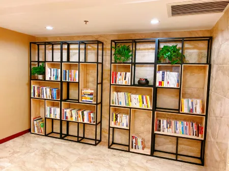 Yijing Hotel Отели рядом с достопримечательностью «Hunan University of Technology»