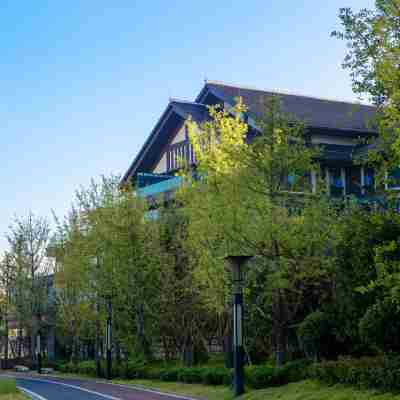 Lake International Hotel Hotel Exterior