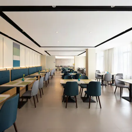 Homeinn Selected Hotel (Huludao Lianshan Street)
