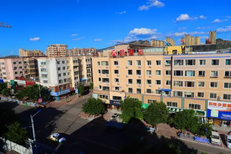 Lingyuan passenger station of Pai Hotel Отели в г. Линюань