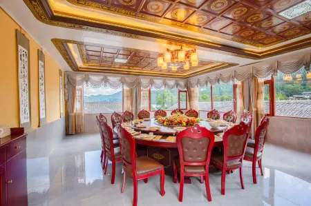 Wuhu Zhuoma Homeland Lake View Art Inn Отели рядом с достопримечательностью «Lover Tree»