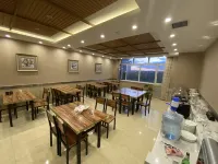 Qinggang Yixing Business Hotel - parcheggio
