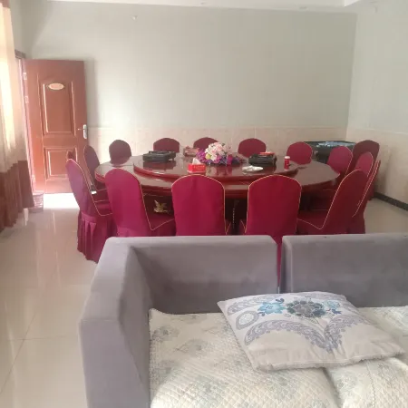 Baokang Jinlong Hotel