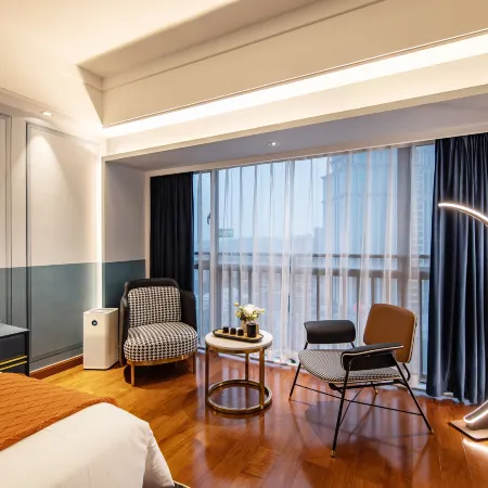 C+ Hotel (Jiangmen Pengjiang Wanda Plaza)