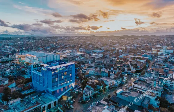 打橫市地平線酒店