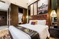 Metropole Bangkok Hotels in Bangkok