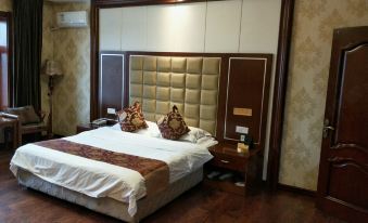 Tianyue Business Hotel