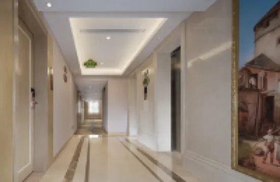 Vienna Hotel (Zhanjiang Mazhang High-speed Railway Station Store)