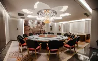 Sanhe Resort Hotel - parking