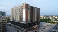 Maomingjia International Hotel (Dianbai Wanda Plaza Branch)