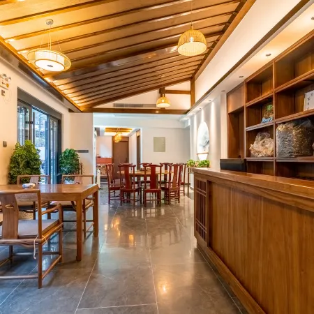 Jiu Hua Qing Quan Hotel