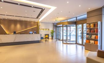 Homeinn Selected Hotel (Xining Daxin Street Night Market Mojia Street)