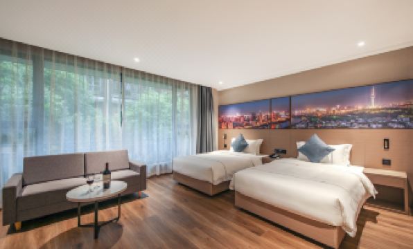 yuecheng Hotel (Wuhan Vu Thang Road Subway Station)