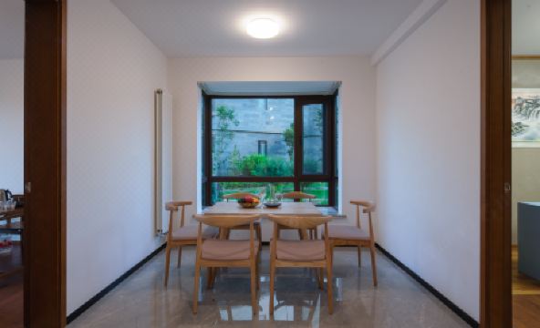 Yunhe Banshan Hot Spring Resort Hotel (Tengchong Mayugu Hot Spring Town) - Housity