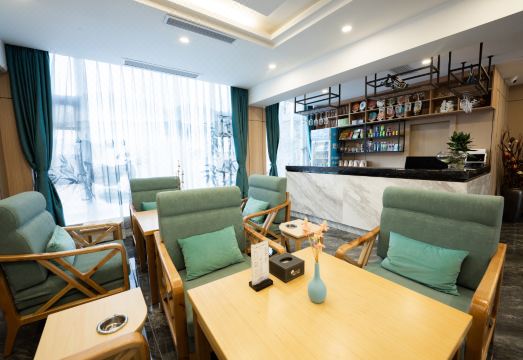 Panda Prince HotelHotel Overview