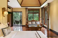 Xishuangbanna Menghai Cloudside Mountain Villa