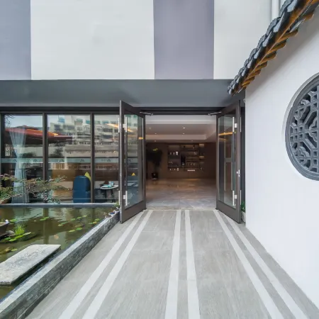 AiWei Hotel (Jiangyin Pedestrian Street Zhongshan Park Subway Station)