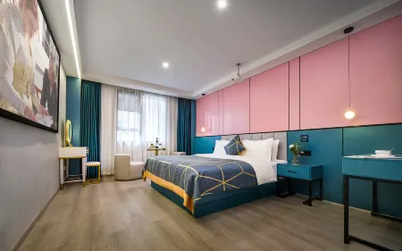 MAISON Hotel Hunan Children's Hospital, Dongtang Metro Station, Changsha Отели рядом с достопримечательностью «Rongcheng Garden Square»