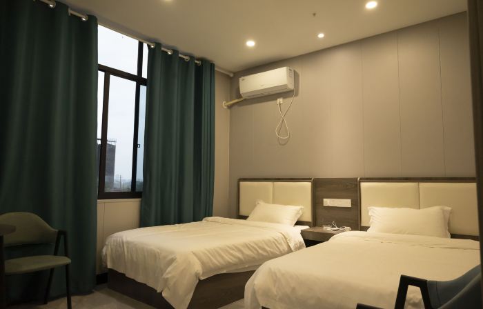Yijia Business Hotel