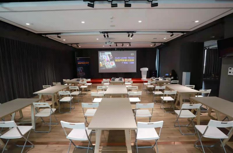 Xingyi International Apartment (Guangzhou Poly World Trade Pazhou Exhibition Center) photo 2