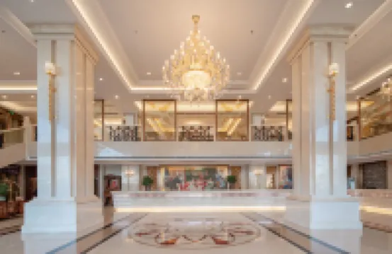 Vienna Classic Hotel (Jieyang Huilai Kuihe Avenue Longjiang)