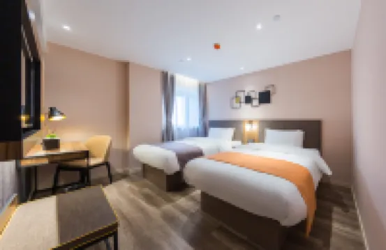 Homeinn Plus Hotel (Guiyang Penshuichi Minsheng Road) Các khách sạn ở 