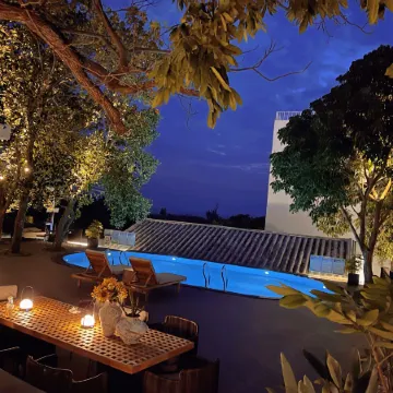 Mofei·Chilan Haiju Отели рядом с достопримечательностью «Moon Square»