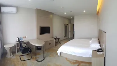 Homeinn Pebble Hotel (Chifeng Linxi Raozhou Avenue County Hospital) Hotels in Linxi County