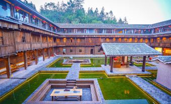 Yongding Earth Building Duilu · Shengheng Building World Heritage Home Stay