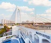 Nanning Leshell Waterside Hotel（Wanxiang City Fangte ASEAN God Painting Shop) Hotel in zona Guangxi University of Foreign Languages