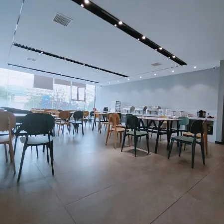 7 Days Premium Hotel (Changsha West Bus Station Meixi Lake East Subway Station)