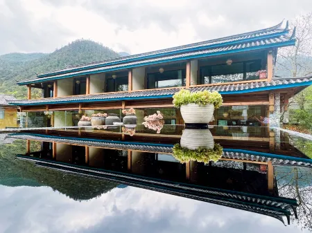 Weixi Manlaiyue Homestay Отели рядом с достопримечательностью «Damo Patriarch Cave»