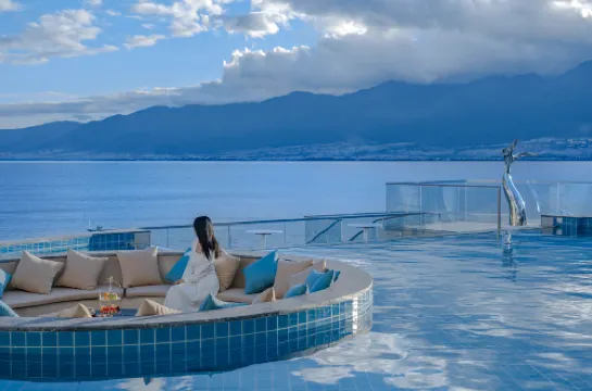 Wushuang Villa Oriental Seaview Resort (Dali Erhai)