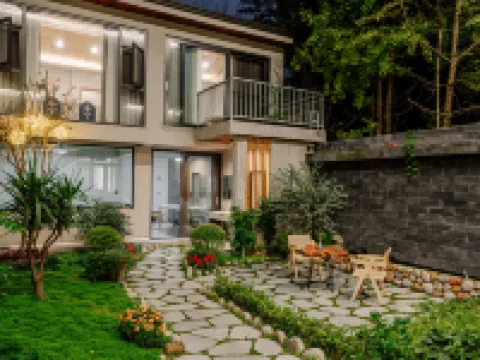 Xishan Zephyr Springs Boutique Stay with Garden & Hot Spring (Qingchengshan Railway Station) Hotels near Mount Qingcheng