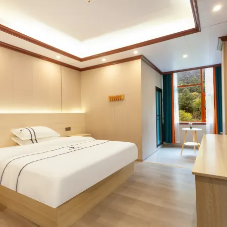 Yajiang Ah Maqing Hotel