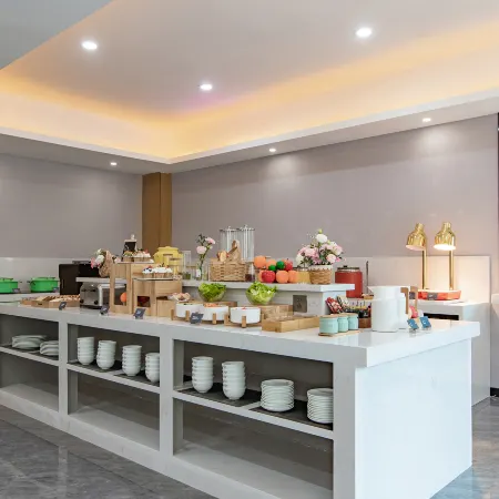 Country Inn & Suites by Radisson (Huai'an Lianshui RT-Mart Andong Road)