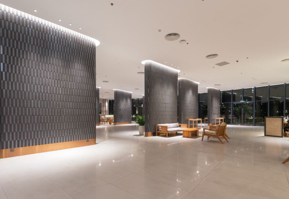 더 엠피레언 캄 란 비치 리조트 외관 사진