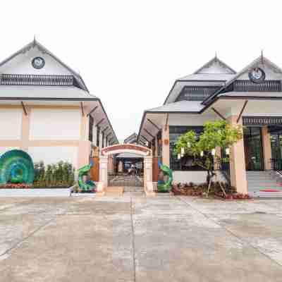 孔雀德拜飯店 Hotel Exterior