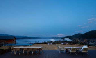 Lugu Lake Scenery Resort