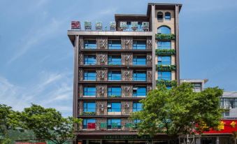 Tong Tong Hotel Chain (Xichuan store)