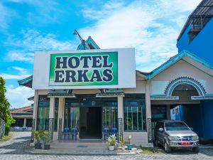 Spot on 92368 Hotel Erkas