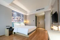 Magnotel Hotel (Ezhou Yintai Baihuo Nanpu Road) Hotel in zona Ezhou Xishan Scenic Spot