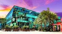 Scenic Country Garden Danga Bay by Lions Bay - Beach