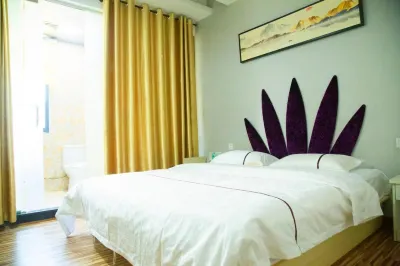 Yangxin Carnival Business Hotel Hotels near Xiang'egan Bianqu E Southeast Cemetery of Revolutionary Martyrs
