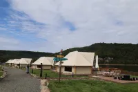 Yimeng Island Camping Hotels in Jingyu County