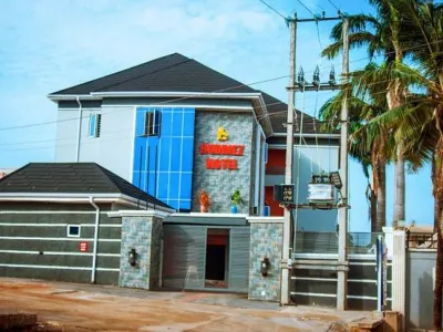 Buddiez Hotel & Resort فنادق في 